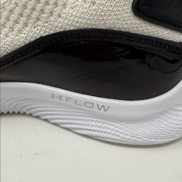 Under Armour Team Curry White Black Sneakers size 5.5 - Picture 6 of 9